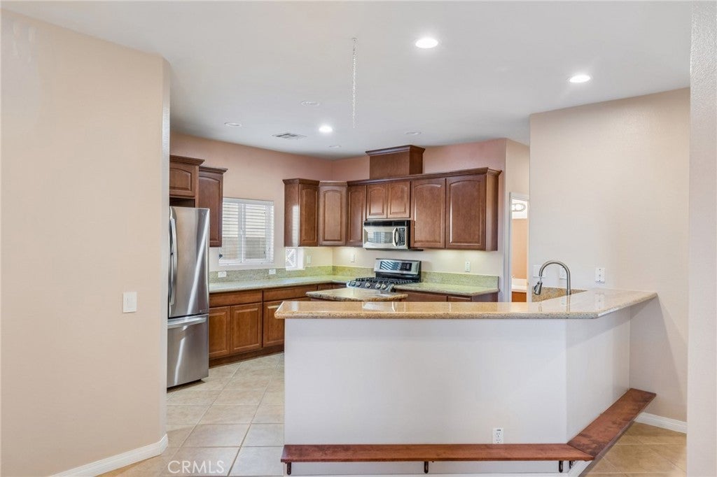 8306 Meadows
