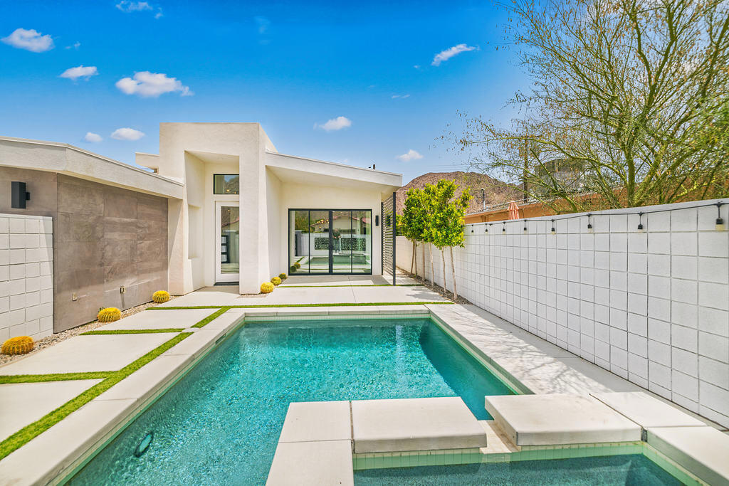 54470 Avenida Diaz