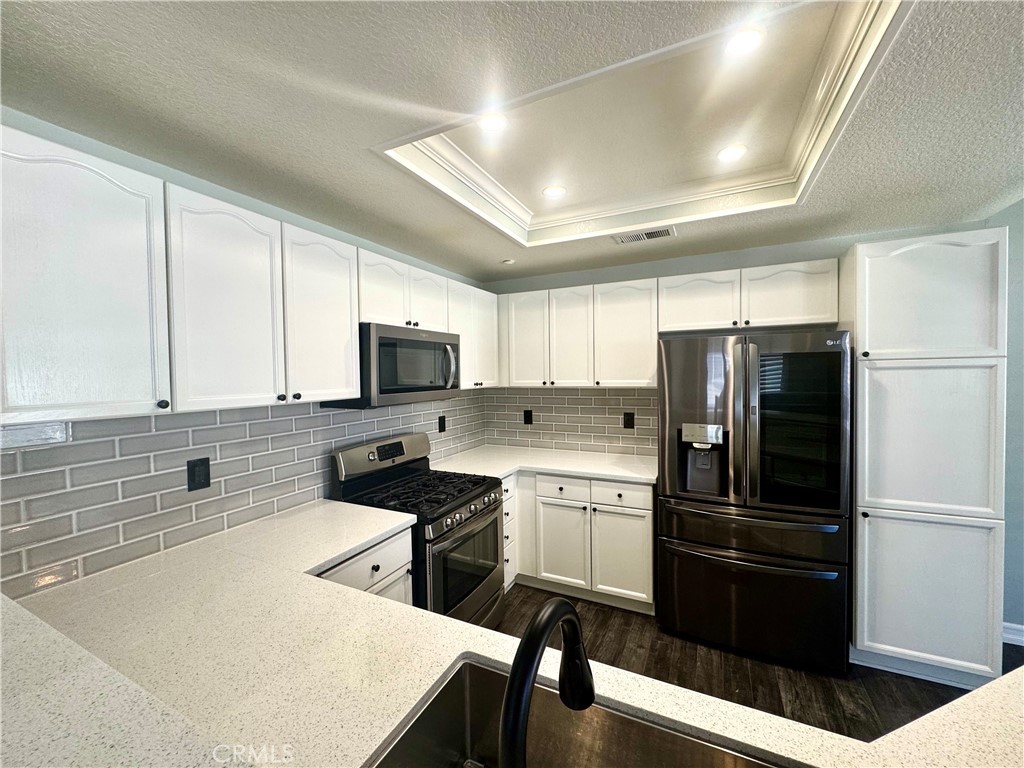 3410 E Lambeth Court F