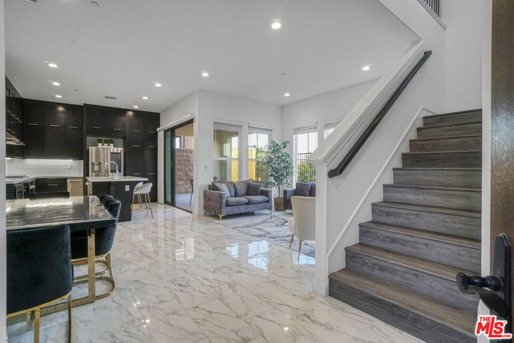 20818 W Bur Oak Circle