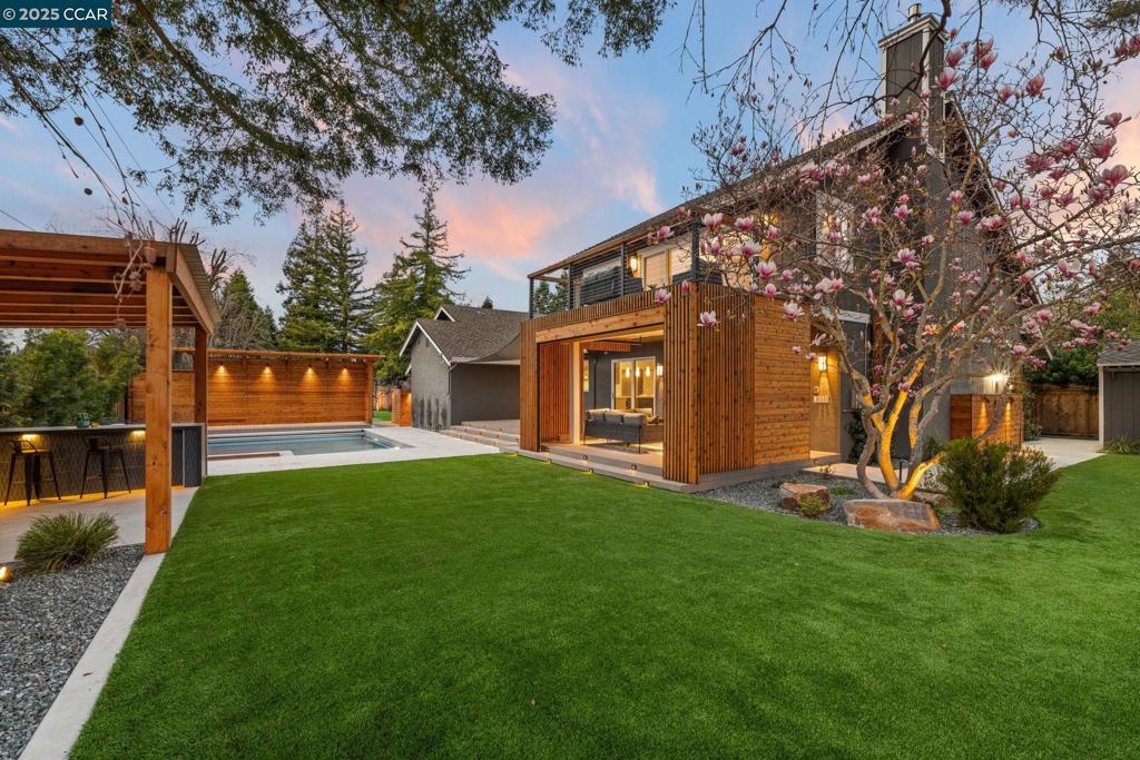17 Canary Ct