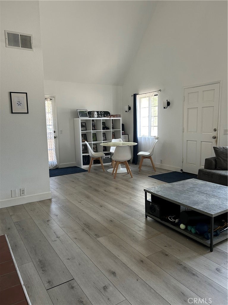 11300 Foothill Boulevard 19, Sylmar CA 91342