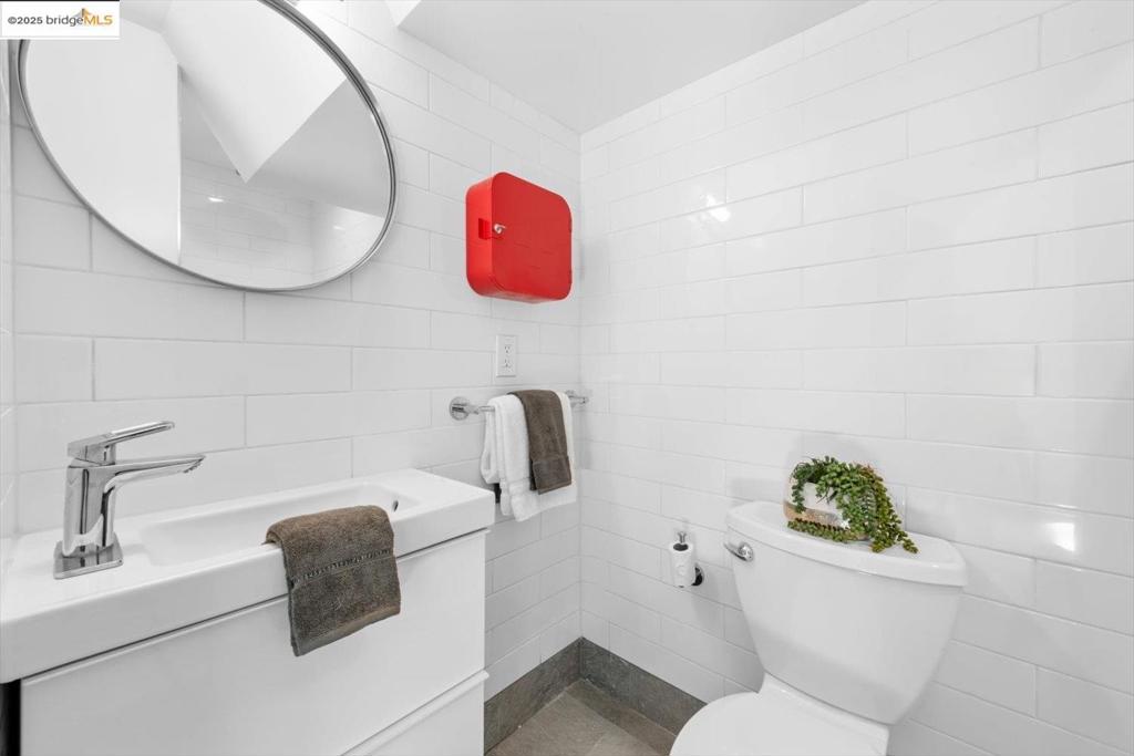 REDWOOD HEIGHTS - Residential