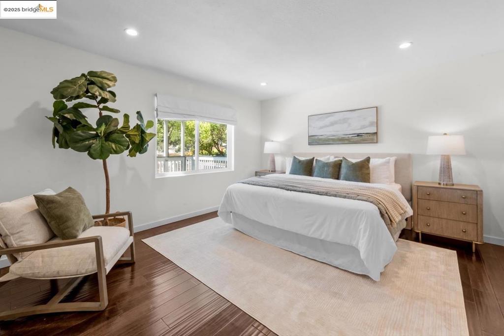 REDWOOD HEIGHTS - Residential