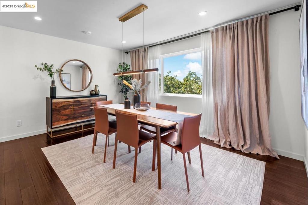 REDWOOD HEIGHTS - Residential