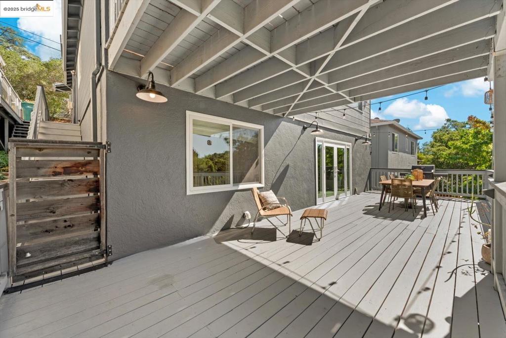 REDWOOD HEIGHTS - Residential