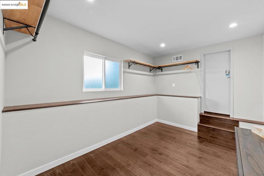 REDWOOD HEIGHTS - Residential