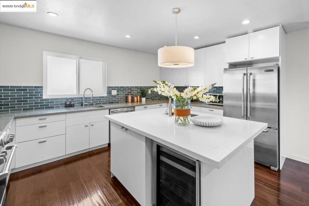 REDWOOD HEIGHTS - Residential