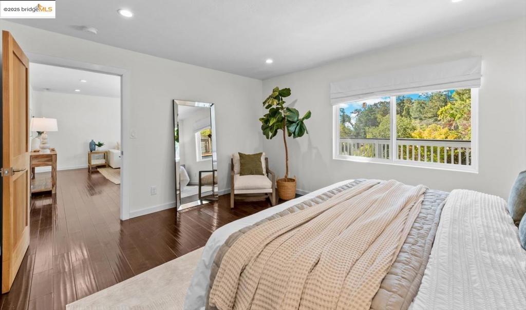 REDWOOD HEIGHTS - Residential