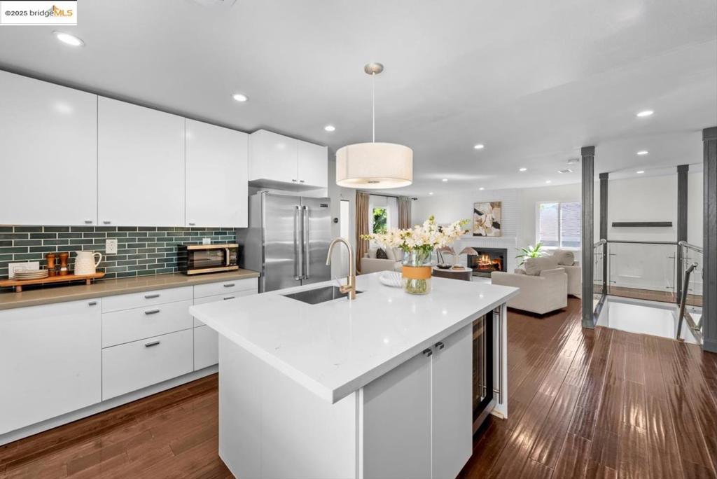REDWOOD HEIGHTS - Residential