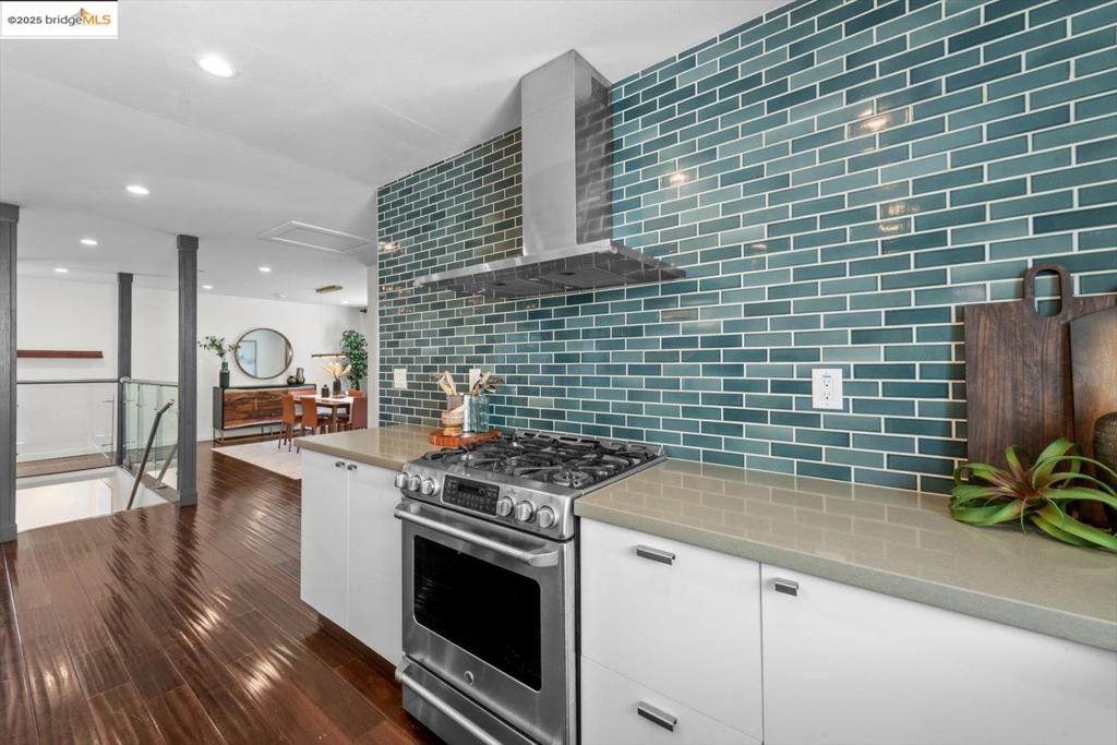REDWOOD HEIGHTS - Residential