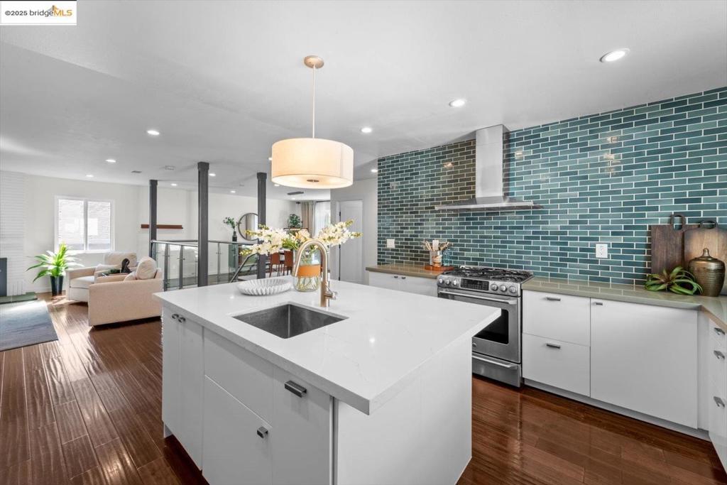 REDWOOD HEIGHTS - Residential