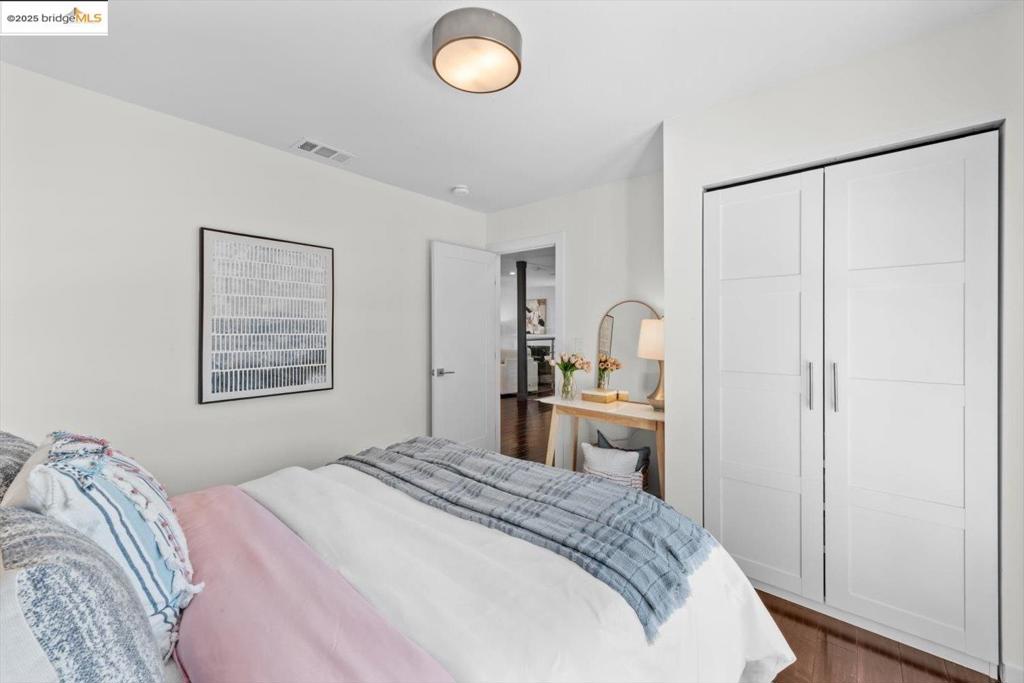 REDWOOD HEIGHTS - Residential