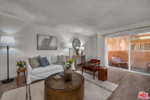 Photo of 914 Lincoln Boulevard #202, Santa Monica, CA 90403 (MLS # 26986271)