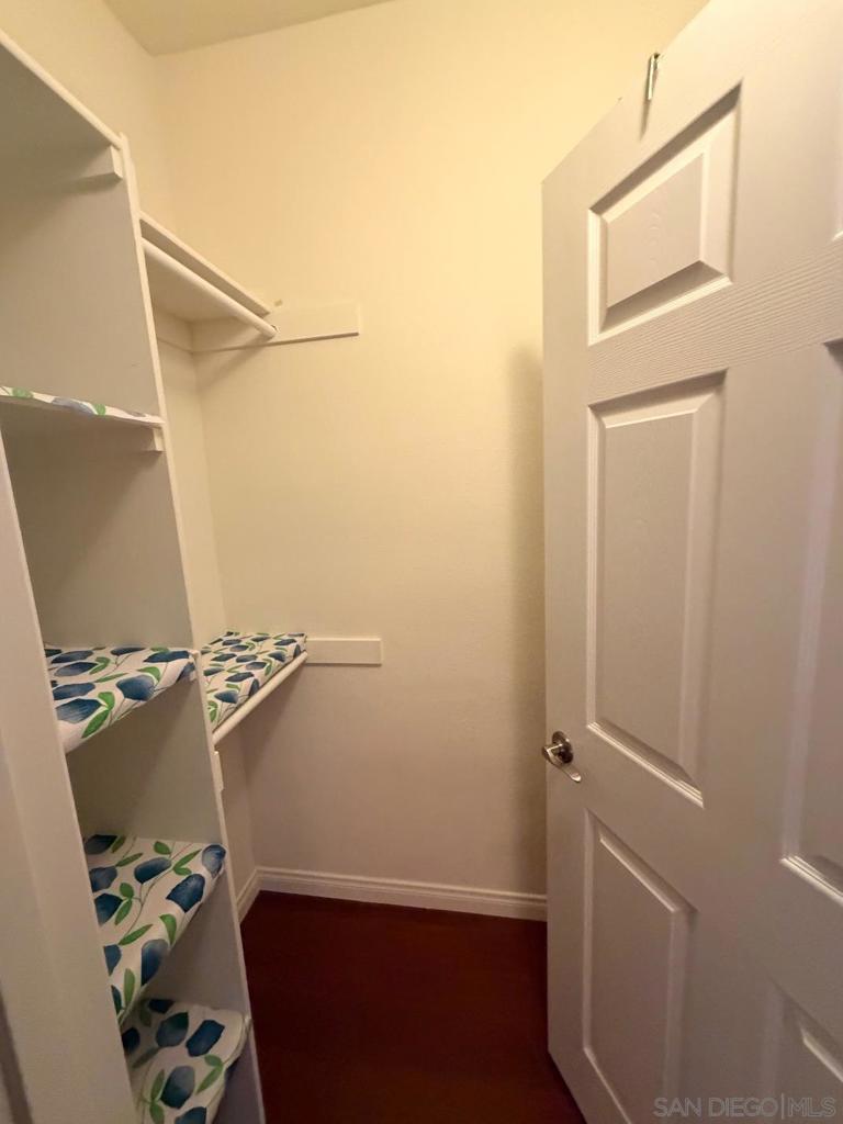 2715 Lake Pointe Dr 219