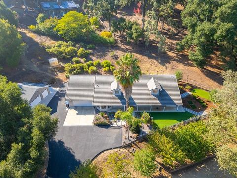 Photo of 9350 Santa Cruz Rd Rd, Atascadero, CA 93422 (MLS # SC25250440) Photo of 9350 Santa Cruz Rd Rd, Atascadero, CA 93422 (MLS # SC25250440)