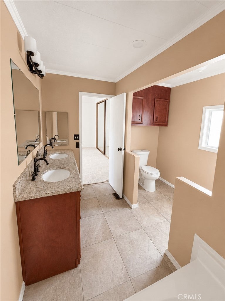 15455 Glenoaks Boulevard 226