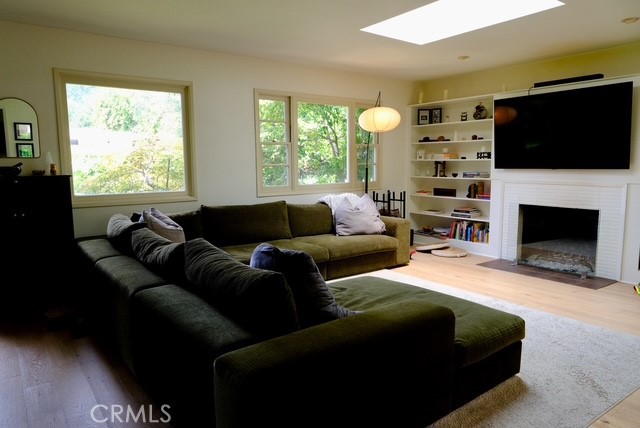 626 W 9th