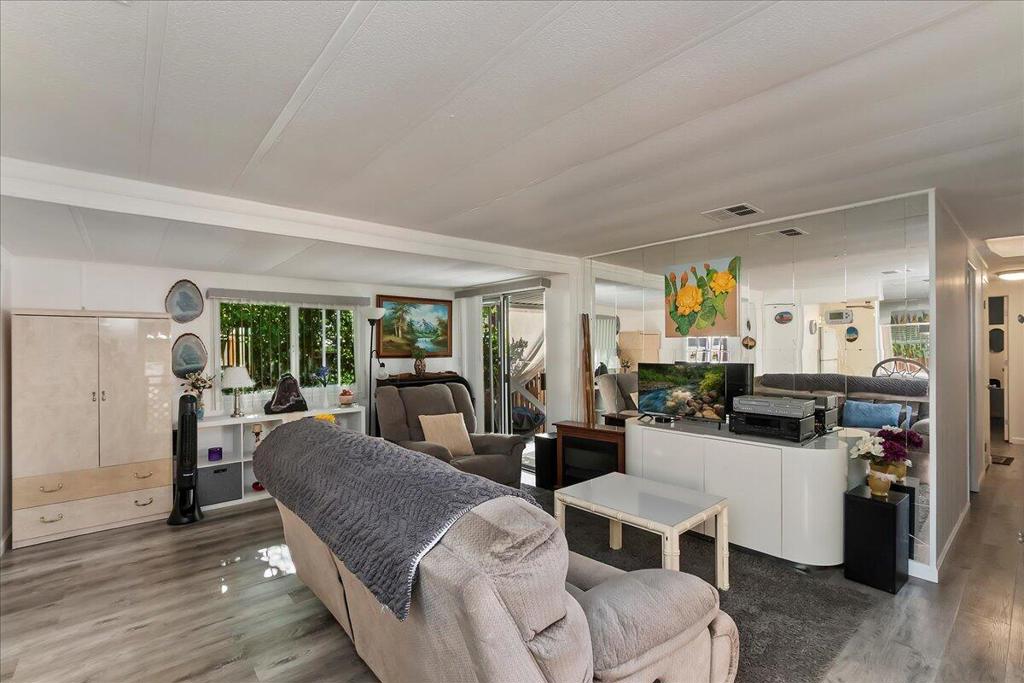 Horizon Mh Village - Manufactured In Park