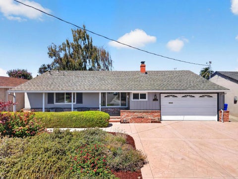 Photo of 1599 Via Amigos, San Lorenzo, CA 94580 (MLS # ML82058517)