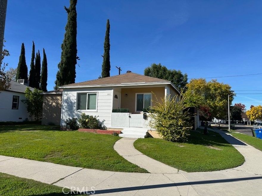 Great Location Home In Encino! This 2 beds/1 bath home with beautiful living room, kitchen, bonus room. From the kitchen lead to an amazing backyard to a detached 2 car garage for 2nd entrance. Great for friend and  family gathering. Great opportunity for ADU. Check it out and make it your dream home!