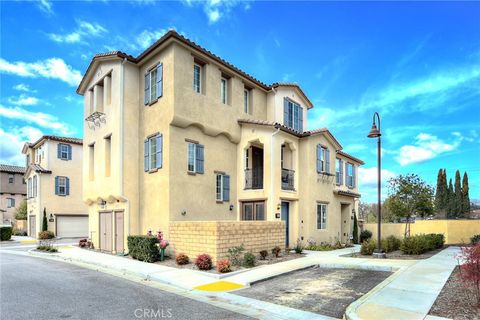 Photo of 443 Stratus Lane #4, Simi Valley, CA 93065 (MLS # SR26084409)