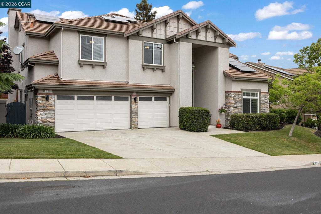 911 Autumn Oak Cir