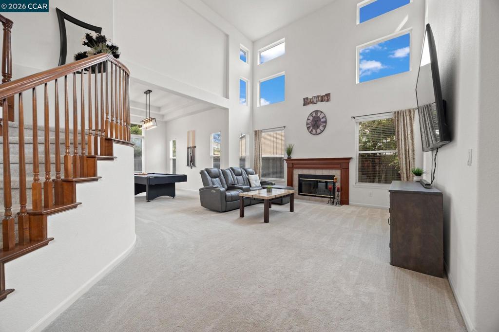 911 Autumn Oak Cir