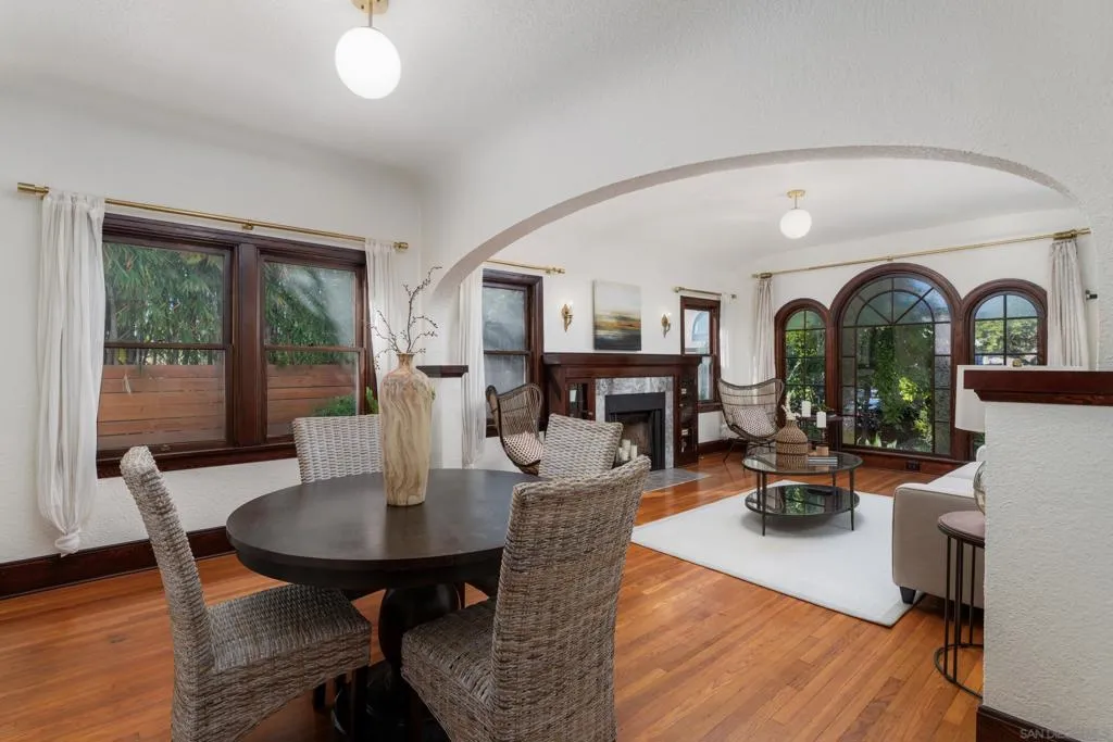 San Diego, California 92104, United States, 2 Bedrooms Bedrooms, ,1 BathroomBathrooms,Residential,Active,235246