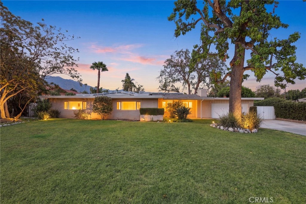 206 Oak Meadow Road