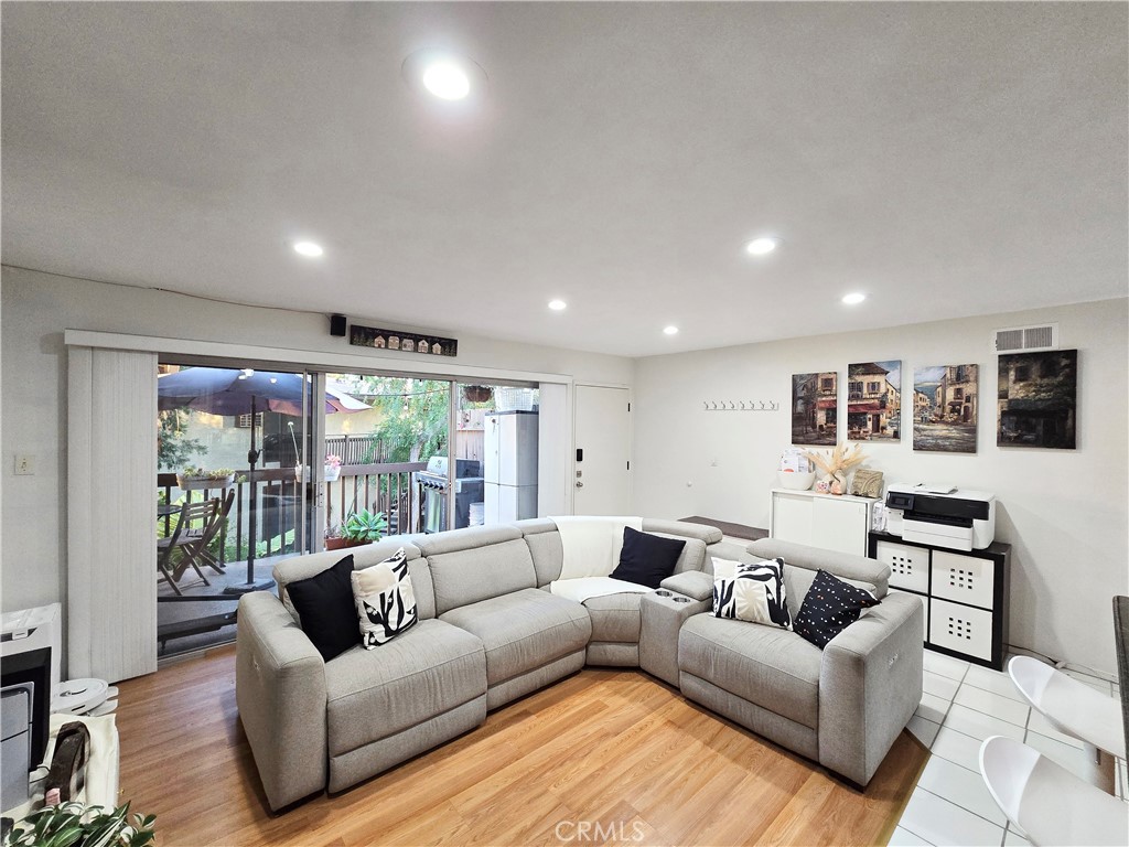 3050 S Bristol Street 44