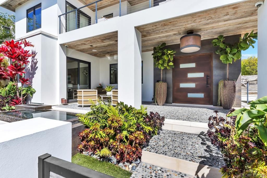 Photo of 969 Adella Ave Ave, Coronado, CA 92118 (MLS # 260006165SD)