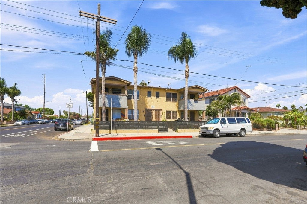 580 W 22nd Street