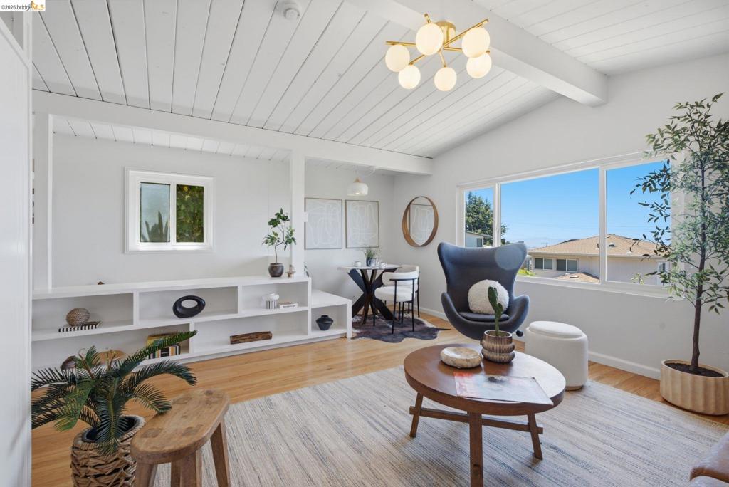 2317 Mira Vista Dr