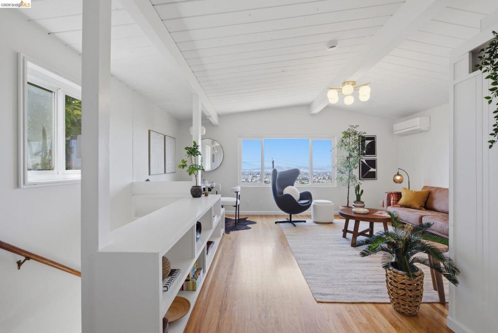 2317 Mira Vista Dr