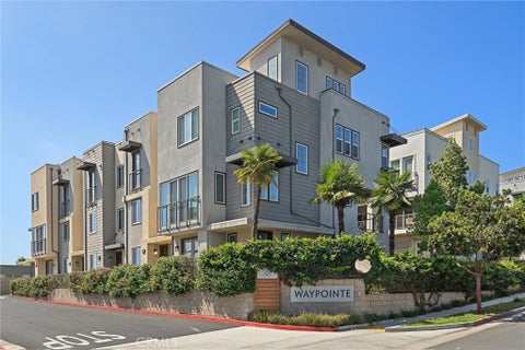 Photo of 542 E Imperial Avenue, El Segundo, CA 90245 (MLS # PV26198202)