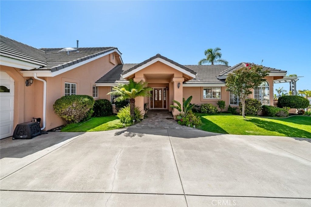 273 Mercedes Lane
