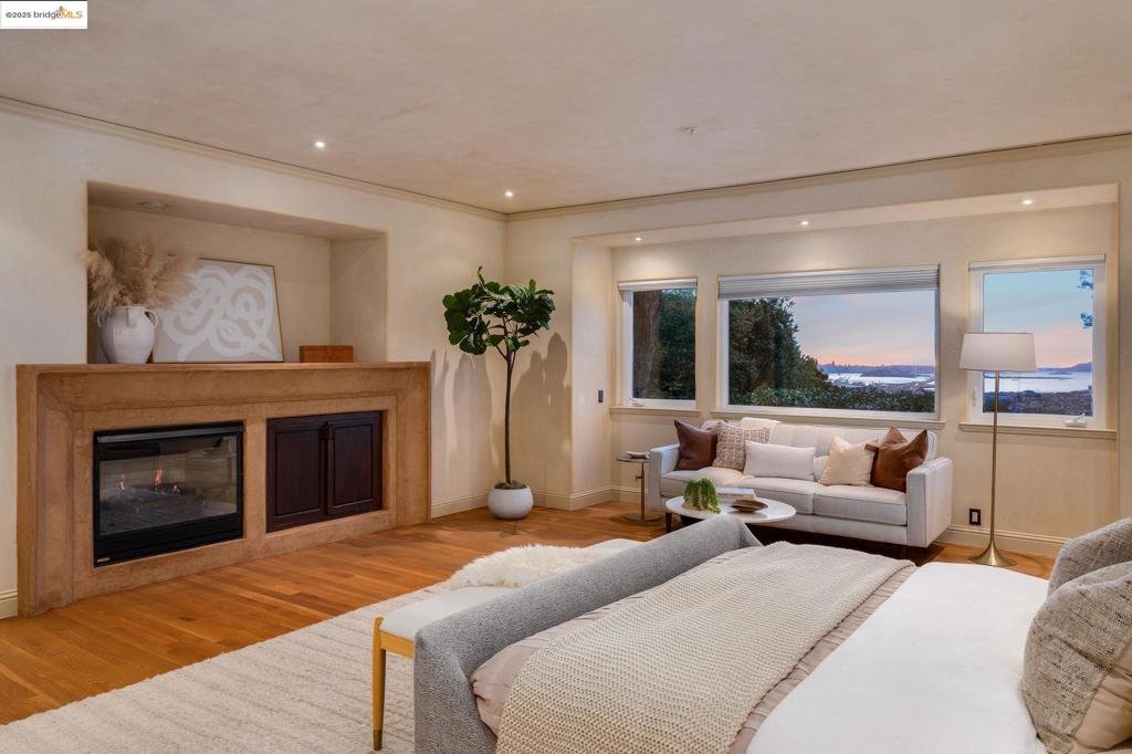 MERRIEWOOD - Residential