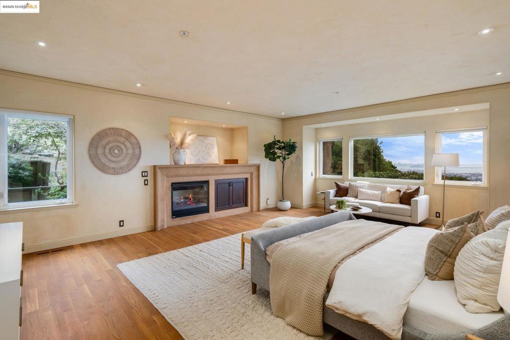 MERRIEWOOD - Residential