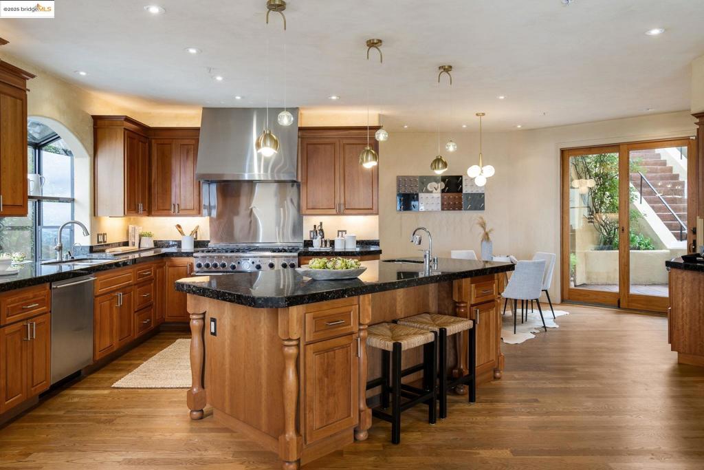 MERRIEWOOD - Residential