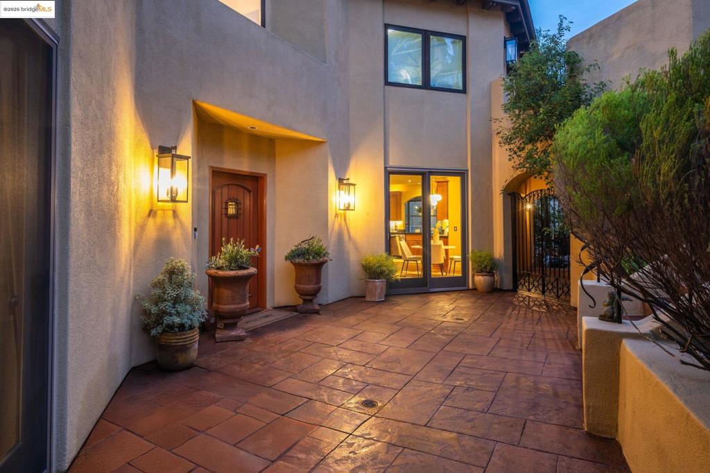 MERRIEWOOD - Residential