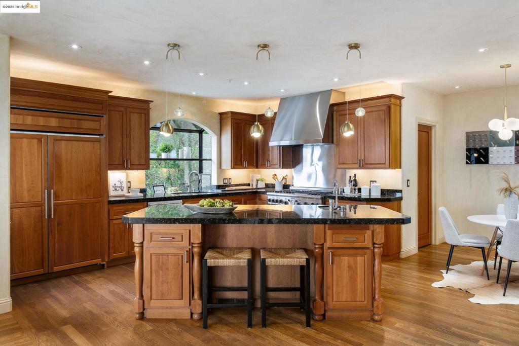 MERRIEWOOD - Residential