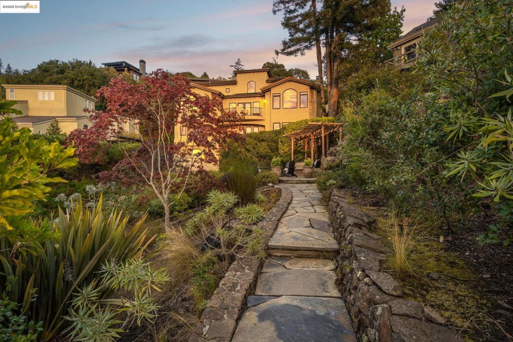 MERRIEWOOD - Residential