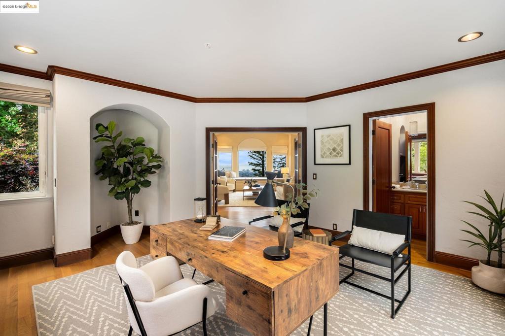 MERRIEWOOD - Residential