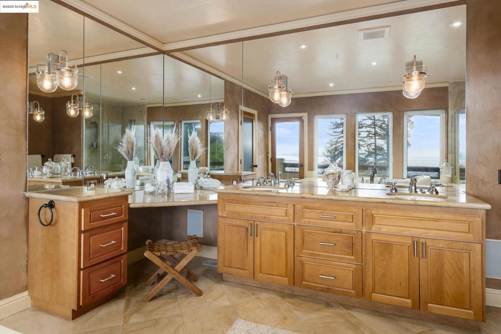 MERRIEWOOD - Residential