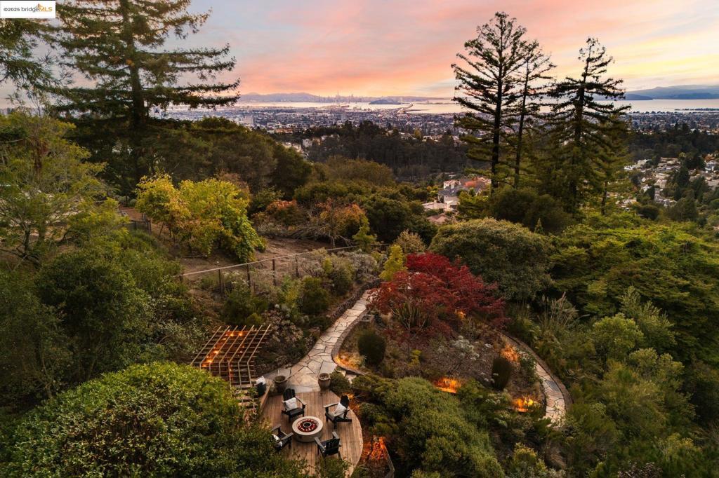 MERRIEWOOD - Residential