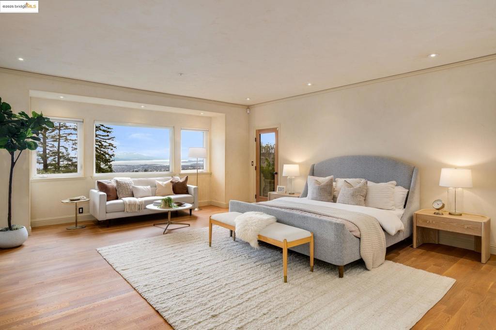 MERRIEWOOD - Residential