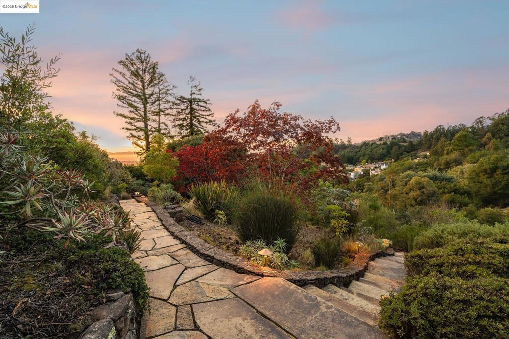 MERRIEWOOD - Residential