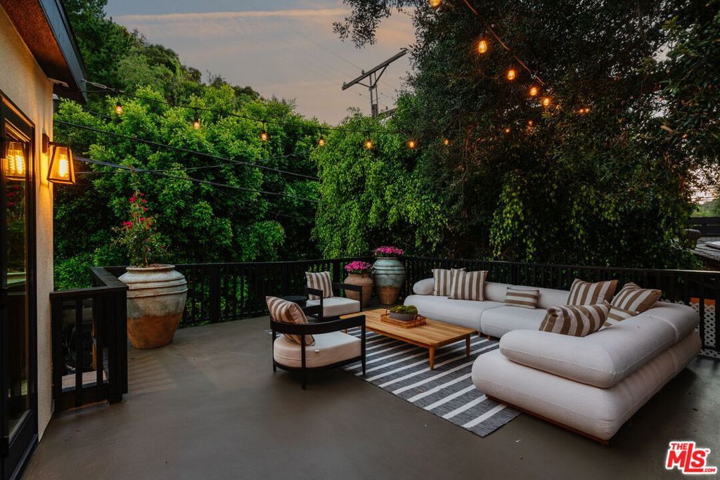 Photo of 9849 Portola Drive, Beverly Hills, CA 90210 (MLS # 26775917)