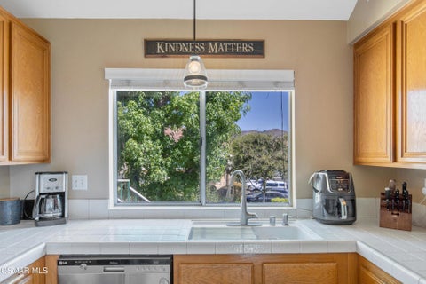 Tiny photo for 275 Ridgeton Lane #B, Simi Valley, CA 93065 (MLS # 226003446)